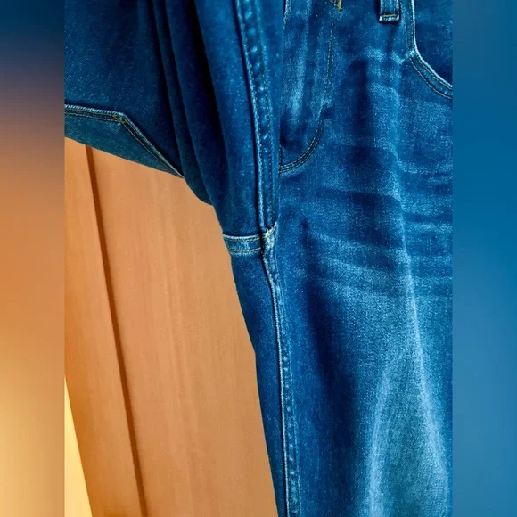 PAIGE Transcend Federal Unisex Stretch Slim Leg Denim in Hartweg